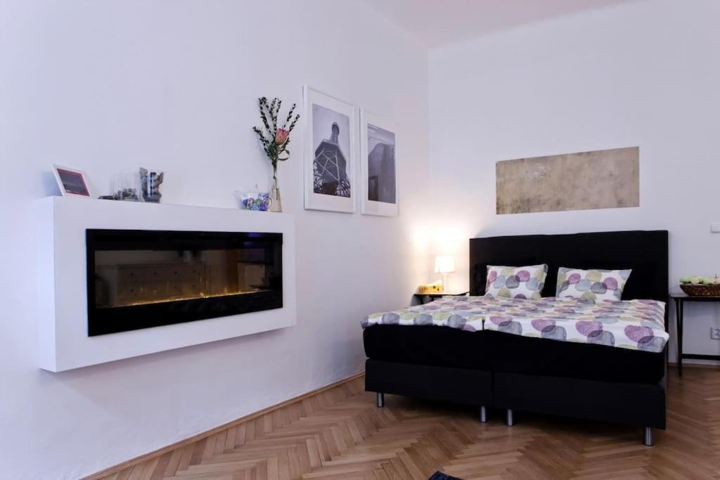 Prague Center Apartment With Fireplace Luaran gambar
