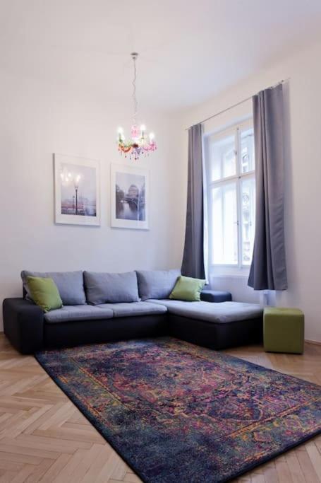 Prague Center Apartment With Fireplace Luaran gambar